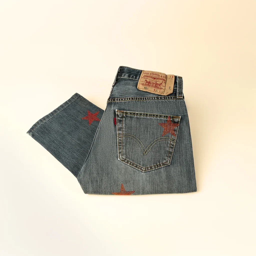 Levi’s originali personalizzati con stampe a forma di stelle