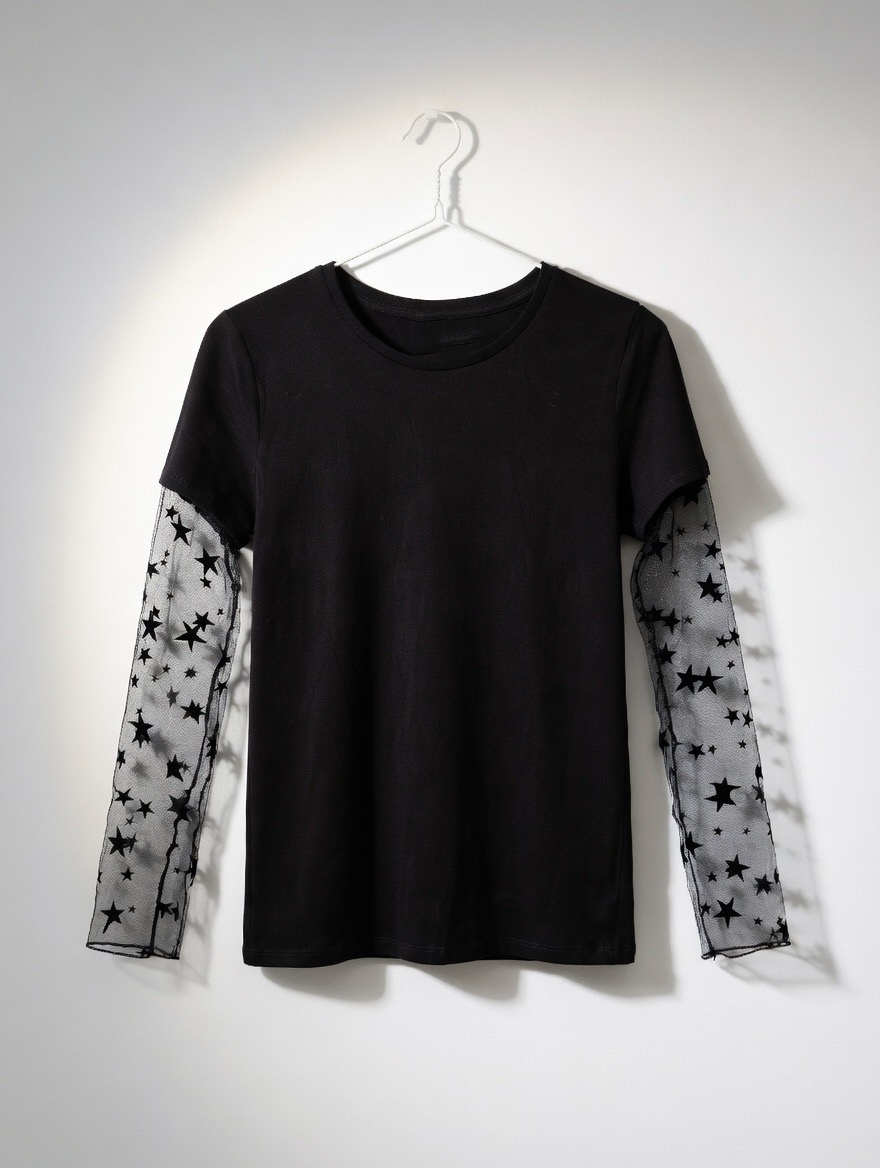 Long-sleeved lace T-shirt