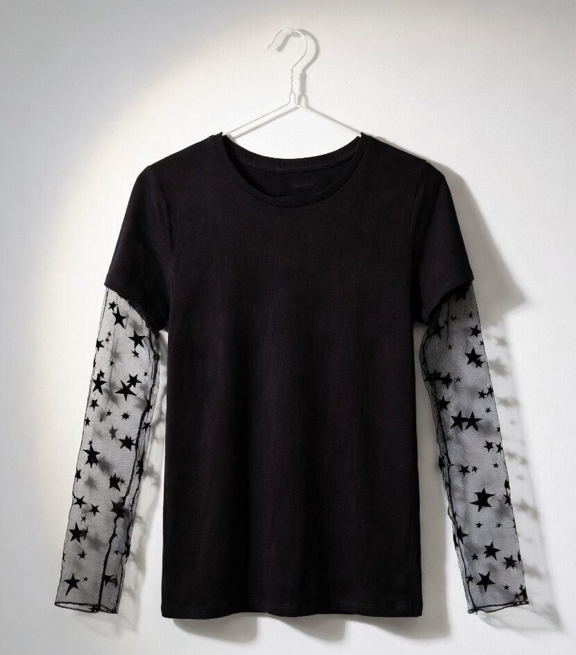 Long-sleeved lace T-shirt